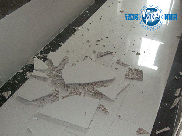 施工時(shí)水泥砂漿很均勻，為什么瓷磚還會(huì)脫落？