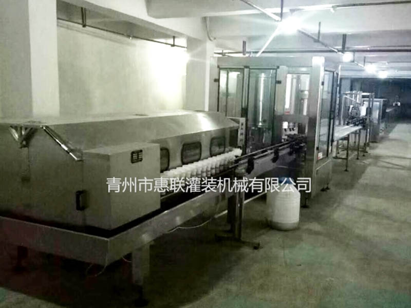 白酒灌裝機(jī)廠家 白酒灌裝機(jī)廠家