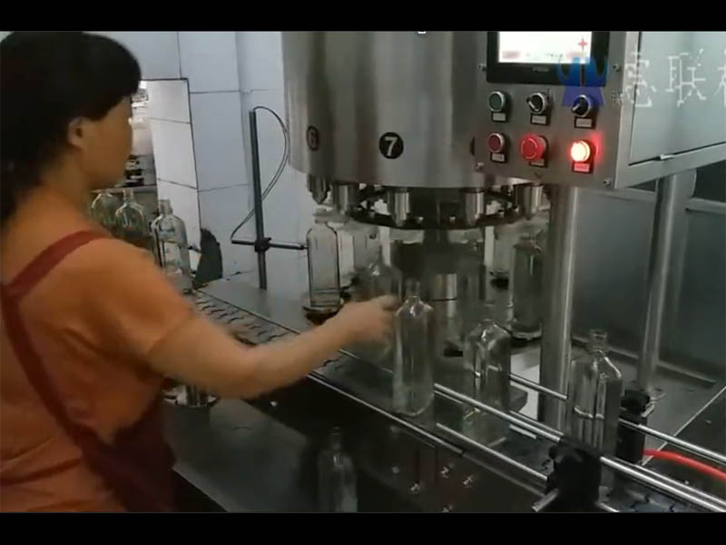 白酒灌裝機(jī) 白酒灌裝機(jī)