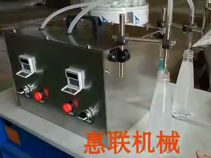 白酒裝瓶機(jī) 白酒裝瓶機(jī)