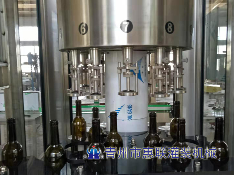 白酒定量式灌裝機(jī) 白酒定量式灌裝機(jī)