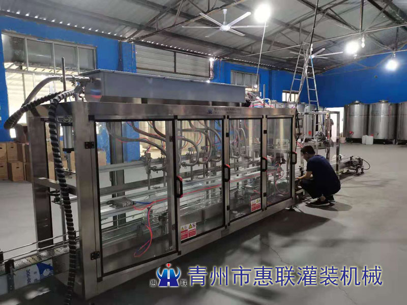 全自動白酒灌裝機 全自動白酒灌裝機